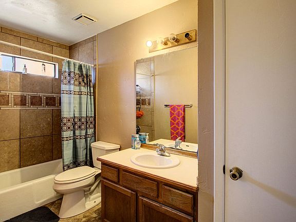 4th image of 5490 Camino De Flores