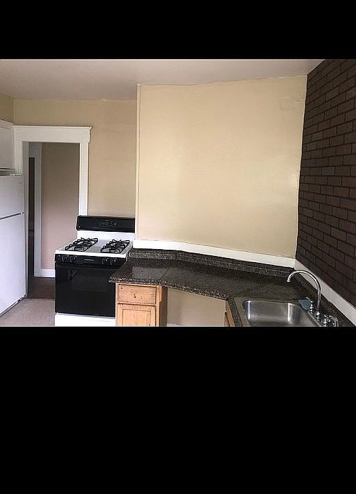 1st image of 102 Dougall Ave