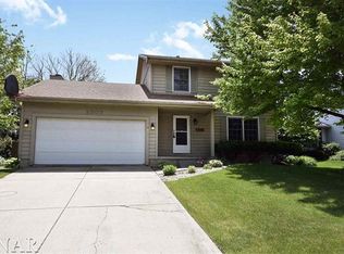 2507 Slayton Dr, Bloomington, IL