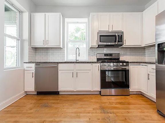 4th image of 3734 W Diversey Ave #3R