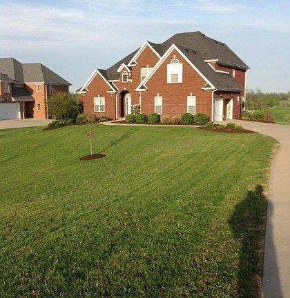 2nd image of 242 Bluffwood Dr