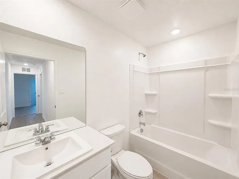431 Artemis St — Photo 15
