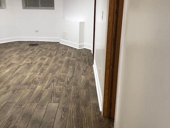 2nd image of 3141 N Davlin Ct #Basement