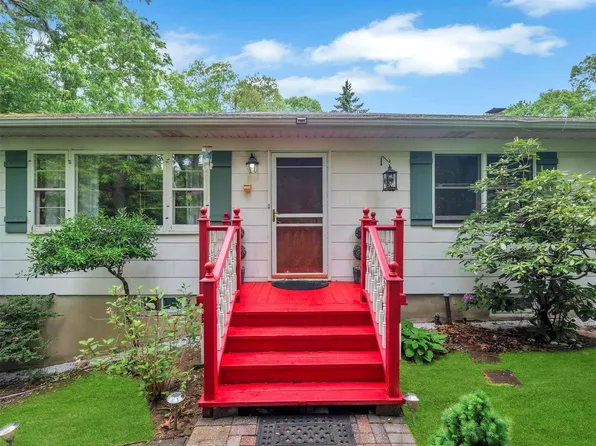 21 Valley Road, Stony Brook, NY 11790