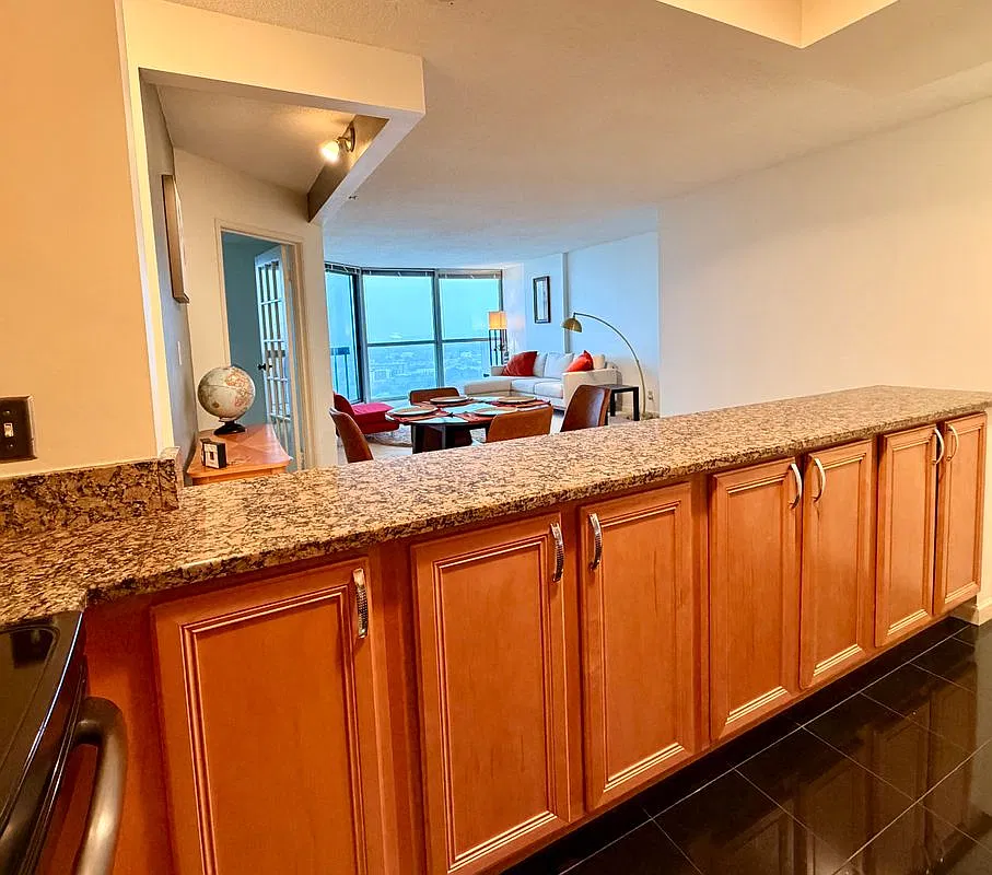 1 bed, 1.0 bath, 733 sqft, $1,800 — Photo 4