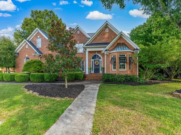 201 Huddersfield Dr, Simpsonville, SC 29681