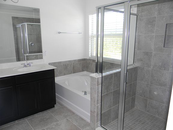 5th image of 10514 Green Ivy Ln