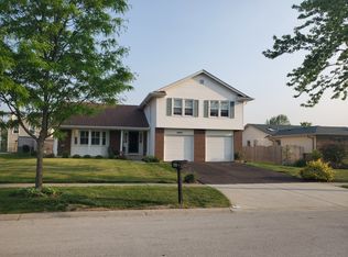 1663 Missouri Dr, Elk Grove Village, IL 60007