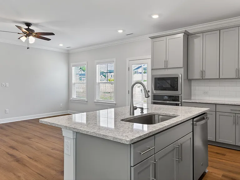 1029 Constellation Cir — Photo 16