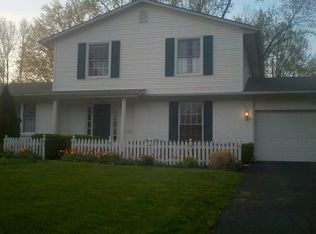 1070 Woodmere Rd, Columbus, OH 43220