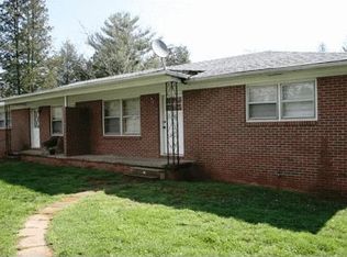 2112 Kanuga Rd, Hendersonville, NC 28739