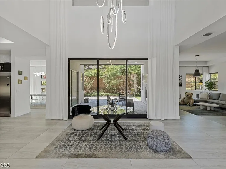 47 Pristine Glen St — Photo 11