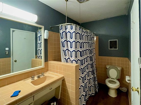 4th image of 2810 Bristol Pl