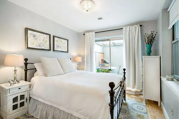 Sold by Stribling | media 4