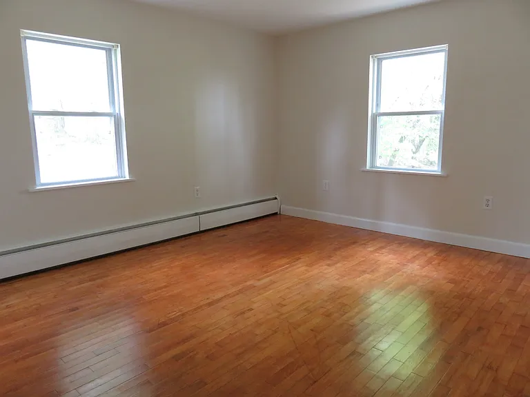 136 Old Lewiston Rd — Photo 4