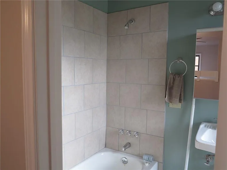 310 W University Ave #B — Photo 10