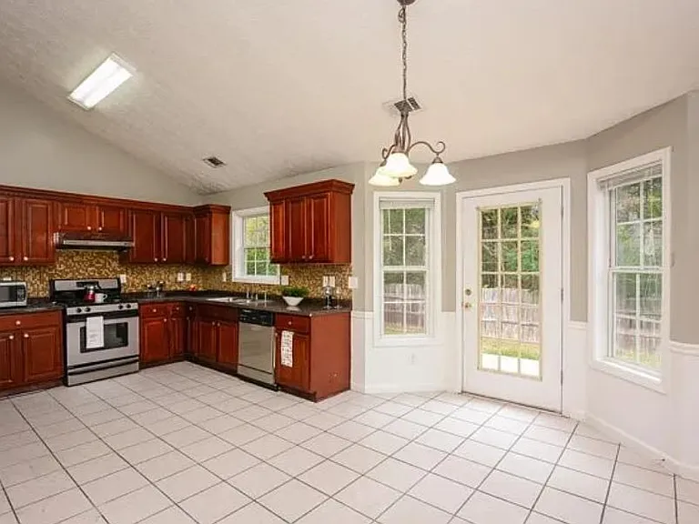 2295 Carlysle Cove Dr — Photo 19