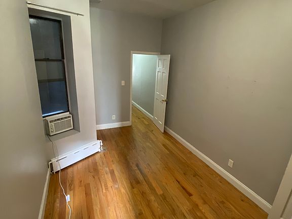 5th image of 234 E 106th St #1A2