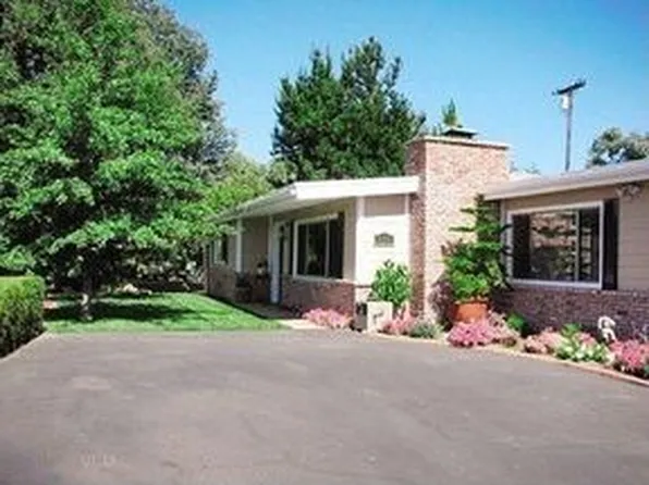 1839 Davis Dr, Fallbrook, CA 92028