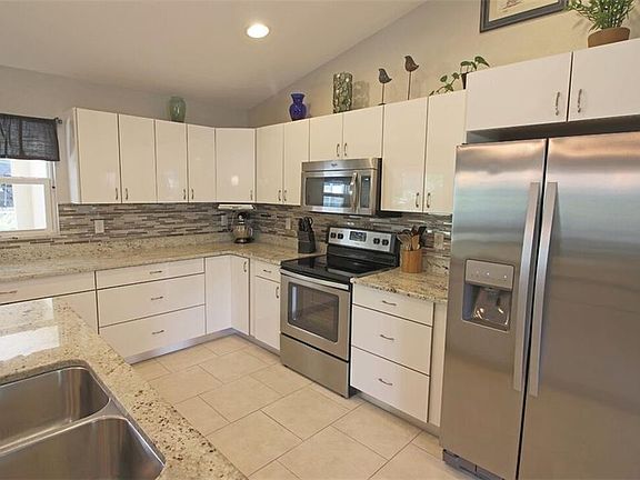 4th image of 2723 Mather Ln