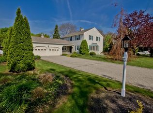 40 Cherry Ln, Madison, CT 06443