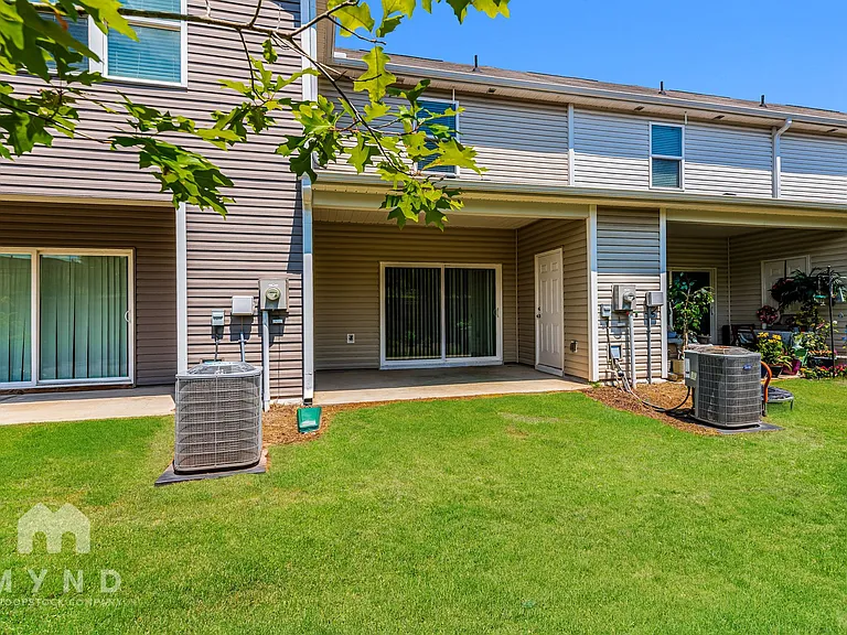 250 Yorktown Ln — Photo 20