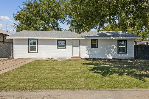 303 N Delphine St Photo 1