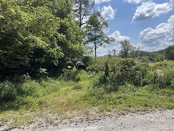 2nd image of Tbd Huckleberry Rd