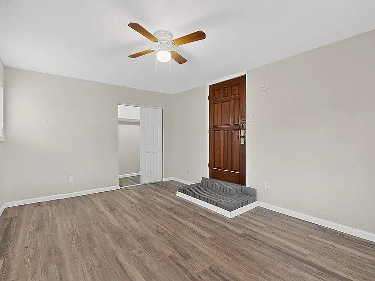 1920 Sanford Ave SW — Photo 20