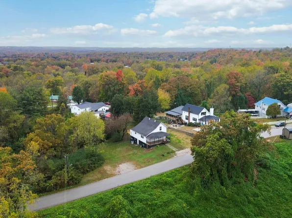 96 Kinne St, Stearns, KY 42647