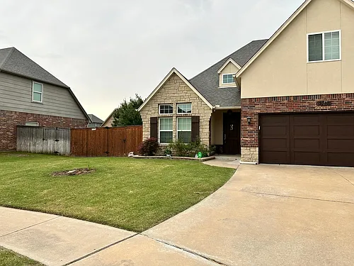 3317 W Jackson St Photo 1