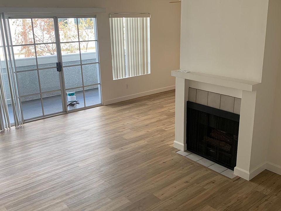 1st image of 740 N Alfred St #102