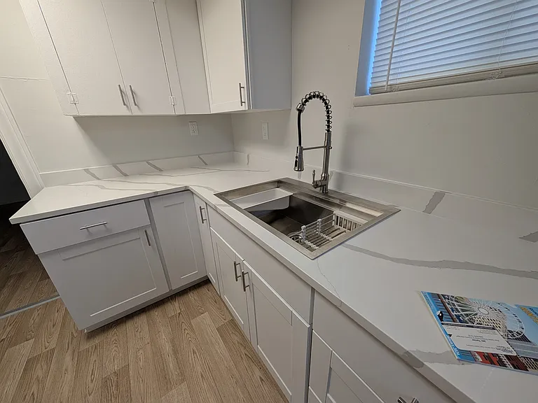 4121 Dayton Ave N #102 — Photo 9