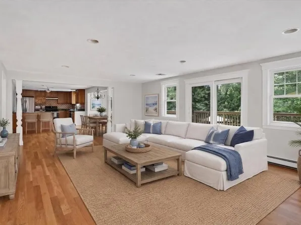 47 Tanglewood Dr, Scituate, MA 02066