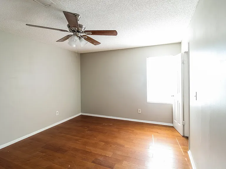 6229 Creekford Ln — Photo 16