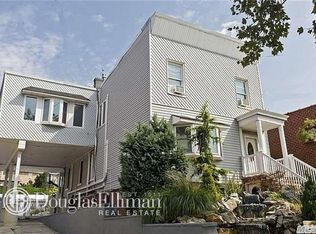 65-07 Metropolitan Ave, Flushing, NY 11379