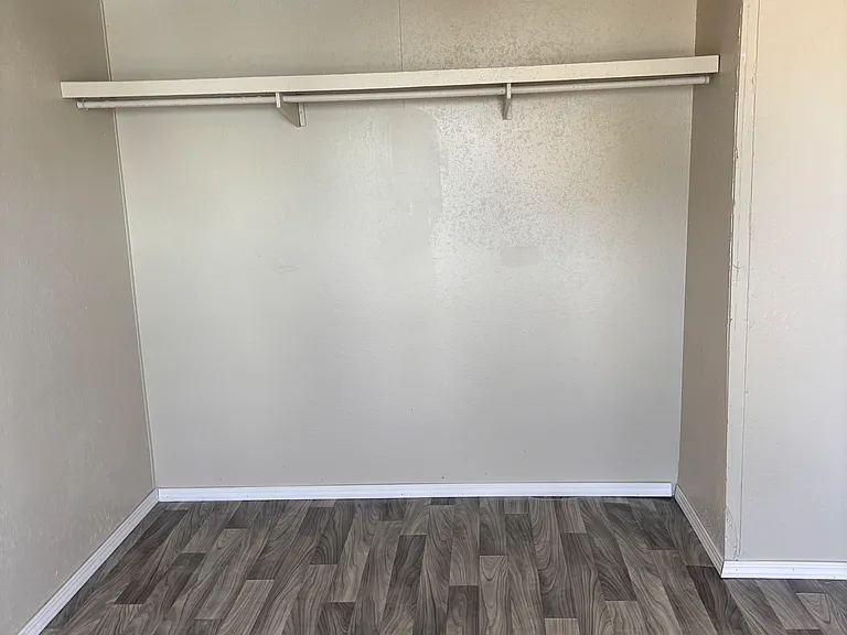 817 Sky Rd — Photo 2