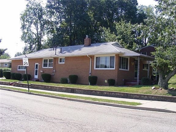 2nd image of 366 Henrietta Ave NE
