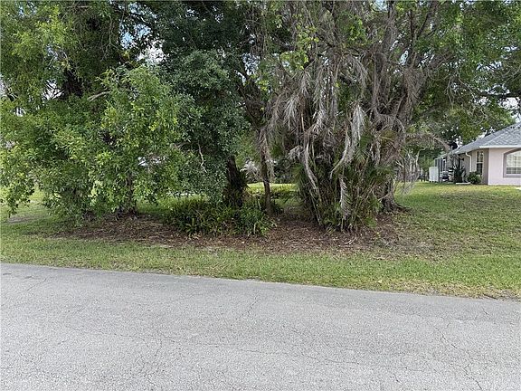 5th image of 955 Riviera Ave