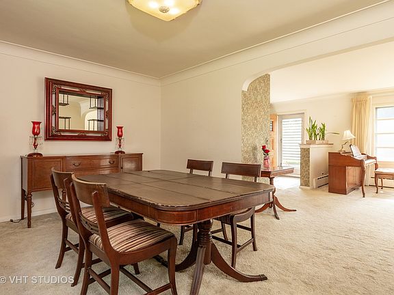 3rd image of 6404 N Leroy Ave
