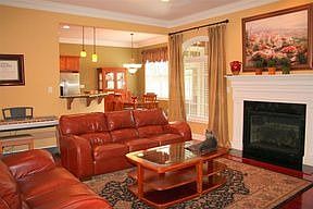 5th image of 1846 Kelton Ln
