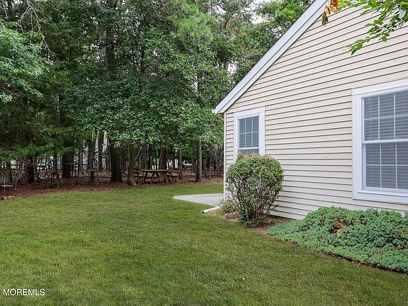 5th image of 5 Brookdale Court