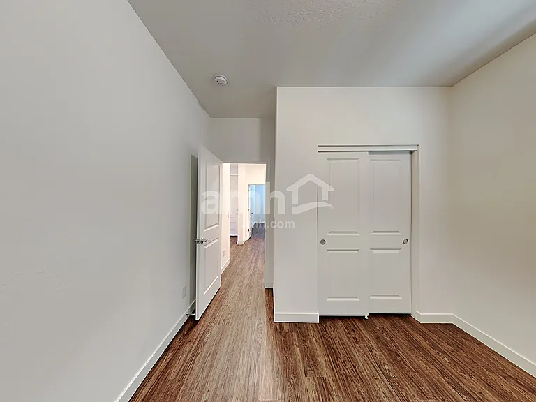 4218 S 105th Dr — Photo 18