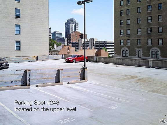 5th image of 1523 Locust St Unit 243