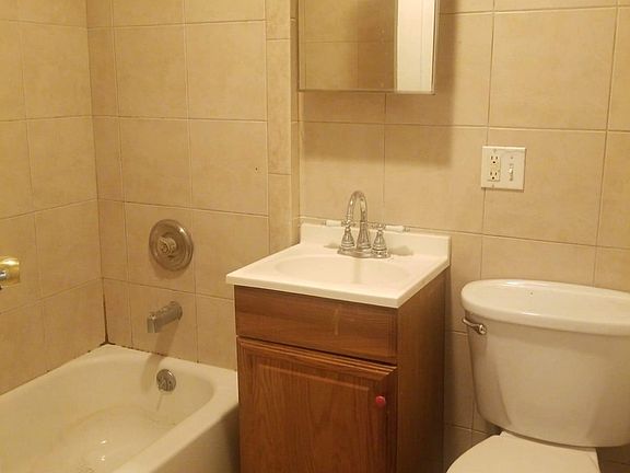 4th image of 2056 N La Crosse Ave APT 3E