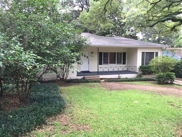 1st image of 901 Buena Vista Dr