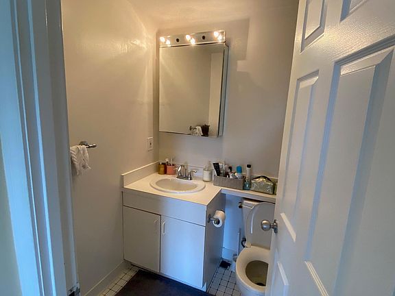 3rd image of 599 Cambridge St APT 401