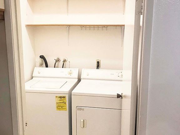 3rd image of 1558 Brockton Ave APT 2