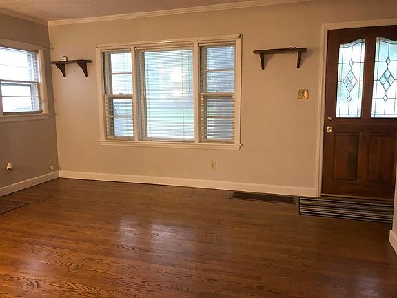 5th image of 813 Marcellus Dr