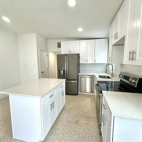 14147 Palm St #2 — Photo 7